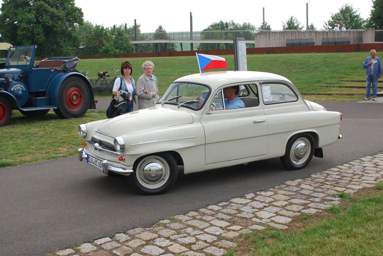 skoda octavia 1959 credit torsten maue wikimedia - Vintage