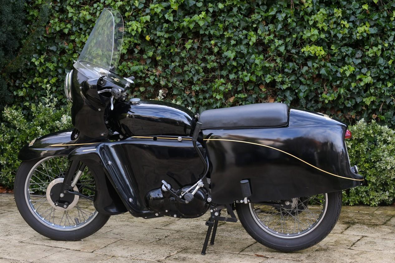 Moto vintage VINCENT 1000 Black Knight de 1955